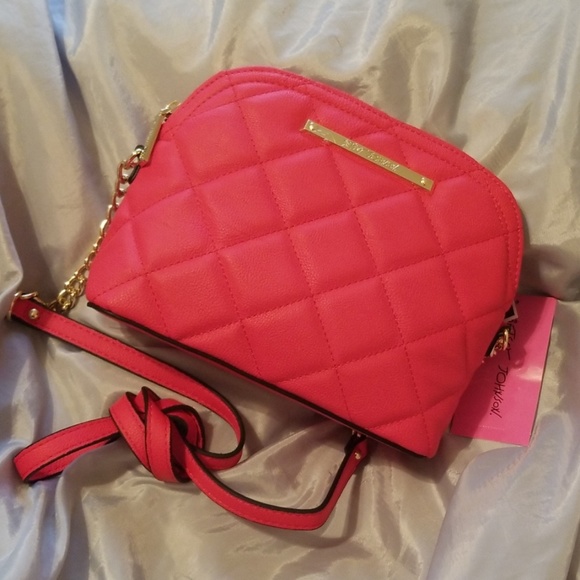 Betsey Johnson quilted red crossbody - Picture 1 of 2